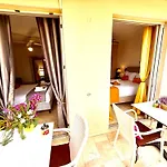 Travellers Lemonias Agios Gordios 公寓