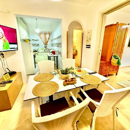 Travellers Lemonias Agios Gordios אגיוס גורדיוס
